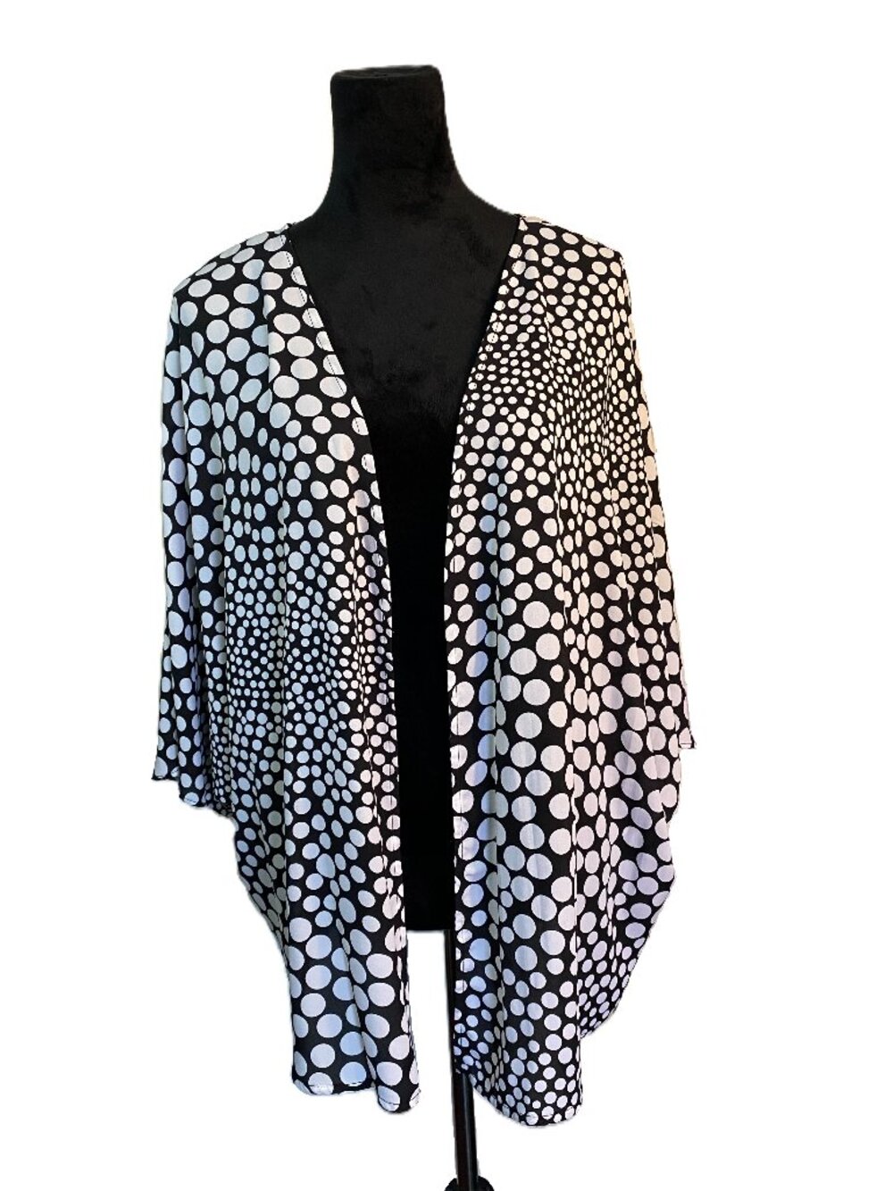 Lane Bryant SZ 18/20 Black and White Polka Dot Kimono Wrap